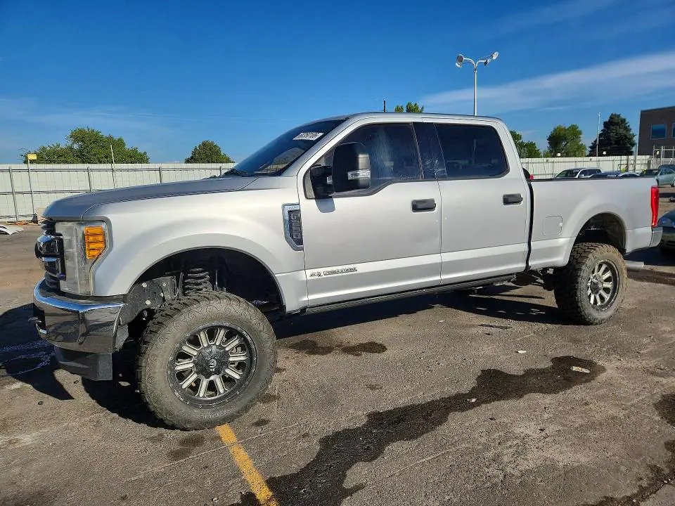 1FT7W2BT6HED52658 Ford F250 2017 — повреждение Град, фото до ремонта