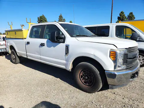 2017 Ford F250 VIN 1FT7W2A66HEF48773 фото 4