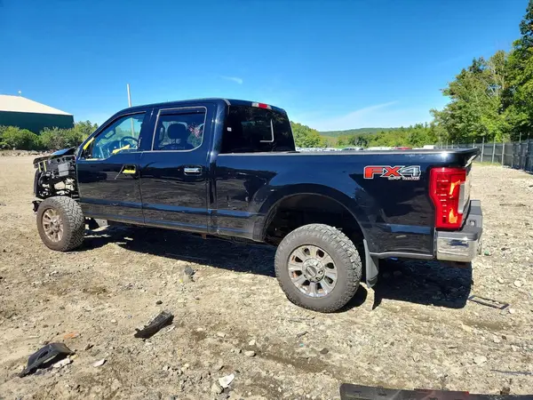 1FT7W2B61HED37575 — 2017 Ford F250, фото 2 с аукциона Copart, Передняя часть
