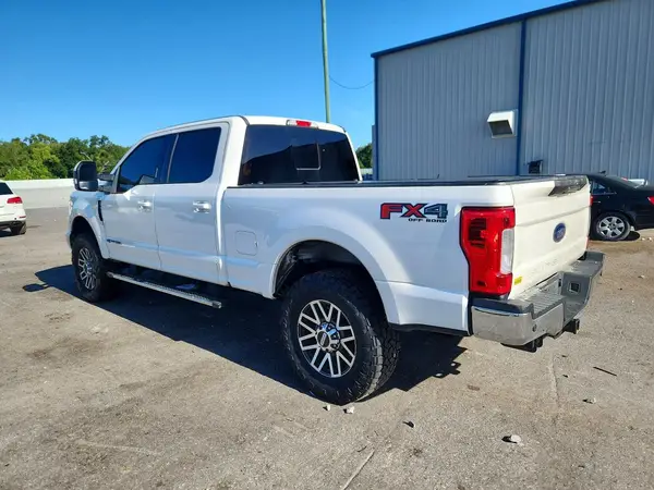 1FT7W2BT4HEF31068 — 2017 Ford F250, фото 2 с аукциона Copart, Механические повреждения