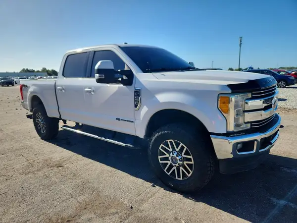 1FT7W2BT4HEF31068 — 2017 Ford F250, фото 4 с аукциона Copart, Механические повреждения