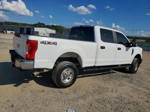 1FT7W2B69HEC00318 — 2017 Ford F250, фото 3 с аукциона Copart 05.10.2026, Мелкие вмятины и царапины