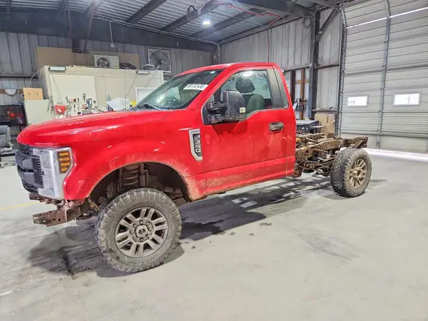 1FTBF2B67JEB19530 — 2018 Ford F250, Передняя часть (Front End), фото до ремонта