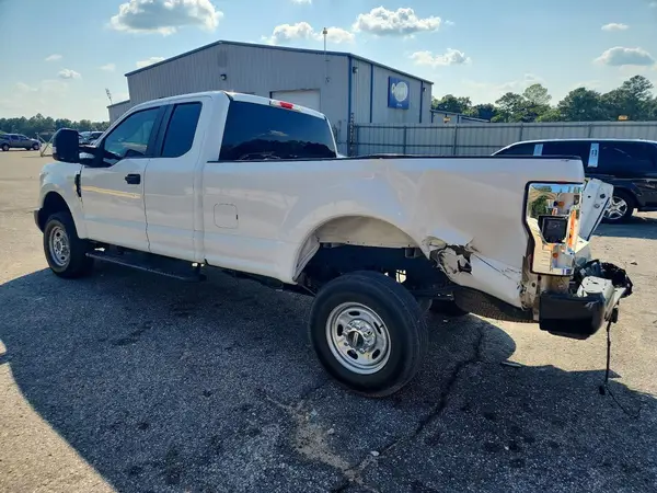 1FT7X2B66JEC27043 — 2018 Ford F250, фото 2 с аукциона Copart 05.10.2026, Боковая часть