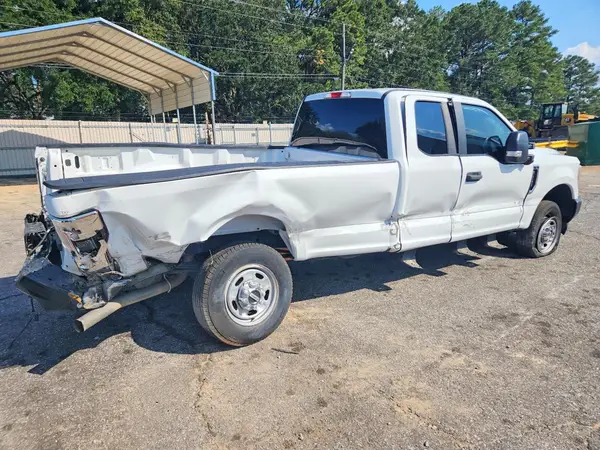 1FT7X2B66JEC27043 — 2018 Ford F250, фото 3 с аукциона Copart 05.10.2026, Боковая часть