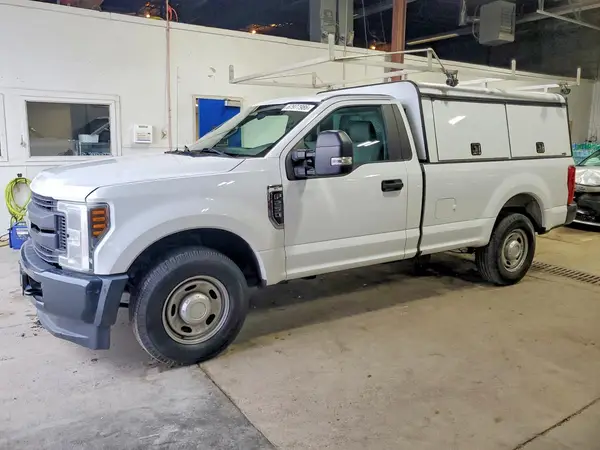 1FTBF2A61KEF23121 Ford F250 2019 — повреждение Механические повреждения, фото до ремонта
