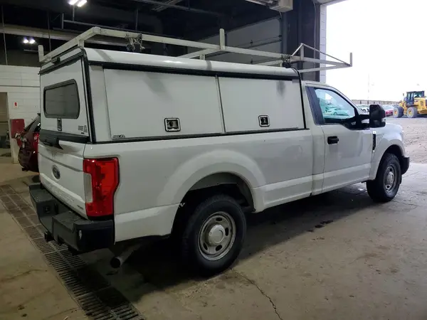 1FTBF2A61KEF23121 — 2019 Ford F250, фото 3 с аукциона Copart 13.10.2026, Механические повреждения