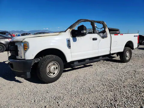 1FT7X2B61KEE27426 — 2019 Ford F250, Пожар (Burn), фото до ремонта