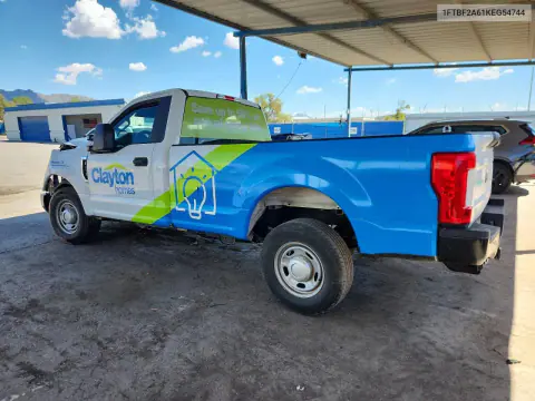 2019 Ford F250 Super Duty VIN 1FTBF2A61KEG54744 фото 2