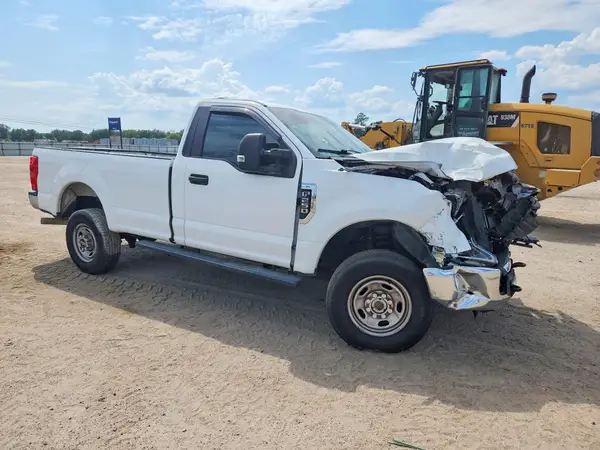 1FTBF2B61NEF01557 — 2022 Ford F250, фото 4 с аукциона Copart, Передняя часть