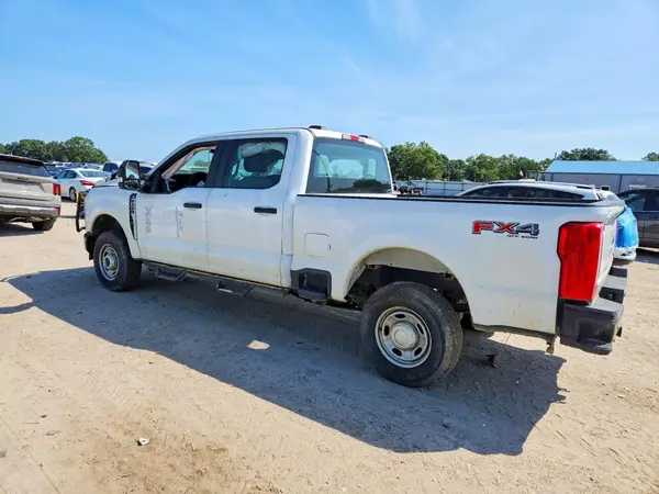 1FT7W2BA3PED17282 — 2023 Ford F250, фото 2 с аукциона Copart, Передняя часть