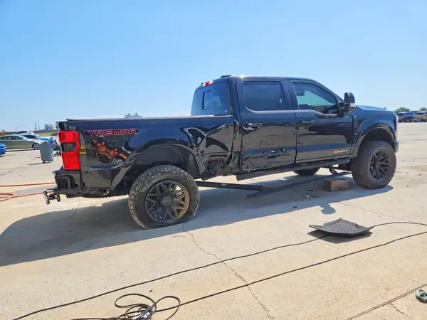 1FT8W2BM6PEE07637 — 2023 Ford F250, фото 3 с аукциона Copart, Боковая часть