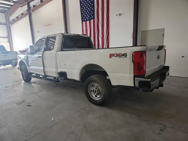 1FT7X2BAXPED39924 — 2023 Ford F250, фото 2 с аукциона Copart, Передняя часть