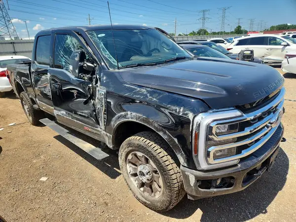 1FT8W2BM7REF36313 — 2024 Ford F250, фото 4 с аукциона Copart 13.10.2026, Повреждения со всех сторон