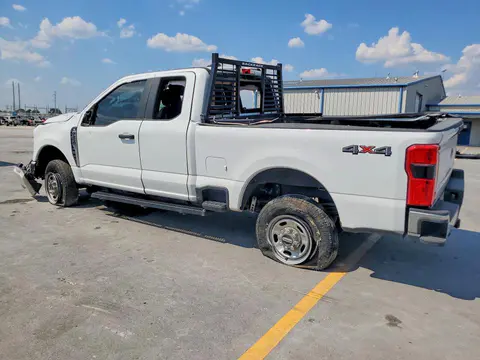 2024 FORD F250 VIN 1FT7X2BA1REC82001 фото 2