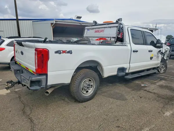 1FT7W2BA8REC57695 — 2024 Ford F250, фото 3 с аукциона Copart, Передняя часть