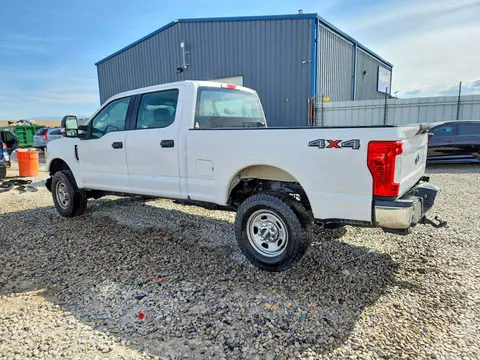 2017 Ford F350 VIN 1FT8W3B6XHEF24940 фото 2