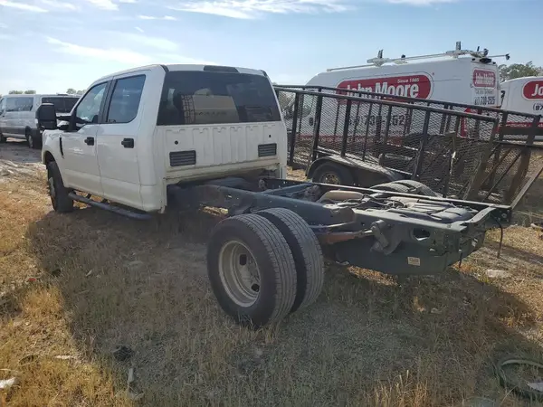 1FD8W3G69HEC80864 — 2017 Ford F350, фото 2 с аукциона Copart 07.10.2026, Передняя часть