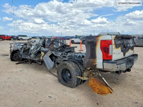 1FT8W3DT8KEC06681 — 2019 Ford F350, фото 2 с аукциона Copart, Пожар