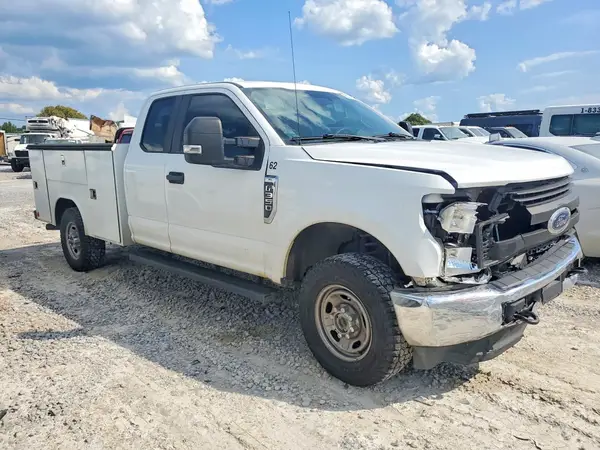 1FT8X3B69KEF57805 — 2019 Ford F350, фото 4 с аукциона Copart 14.10.2026, Передняя часть
