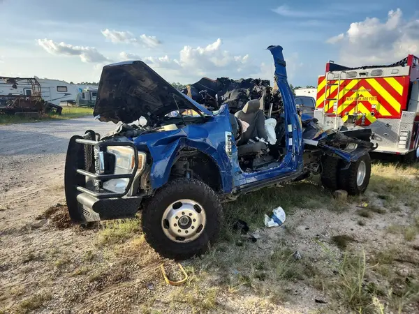 1FTRF3DT2NEE37603 — 2022 Ford F350, Повреждения со всех сторон (All Over), фото до ремонта