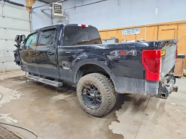 1FT8W3BT1NEE27076 — 2022 Ford F350, фото 2 с аукциона Copart, Передняя часть