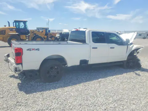2023 Ford F350 VIN 1FT8W3BT8PED10095 фото 3