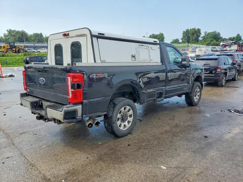 2023 FORD F350 VIN 1FTRF3BT5PEE10367 фото 3
