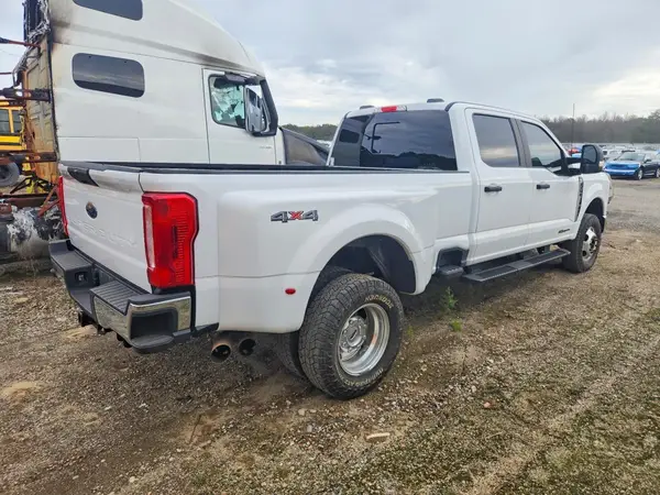 1FT8W3DT1PEC18744 — 2023 Ford F350, фото 3 с аукциона Copart 05.10.2026, Передняя часть