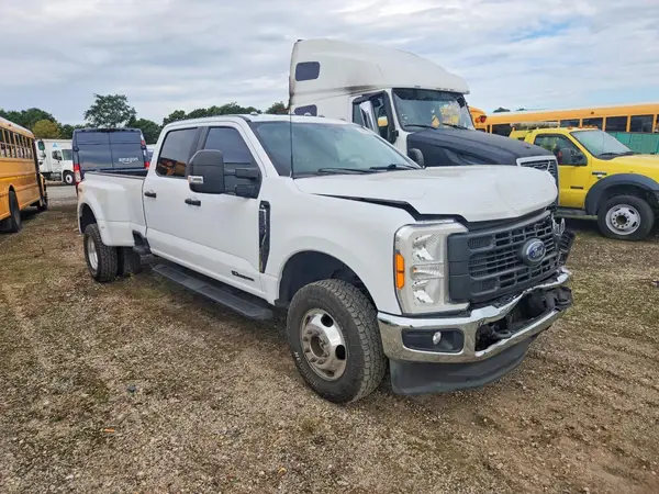 1FT8W3DT1PEC18744 — 2023 Ford F350, фото 4 с аукциона Copart 05.10.2026, Передняя часть