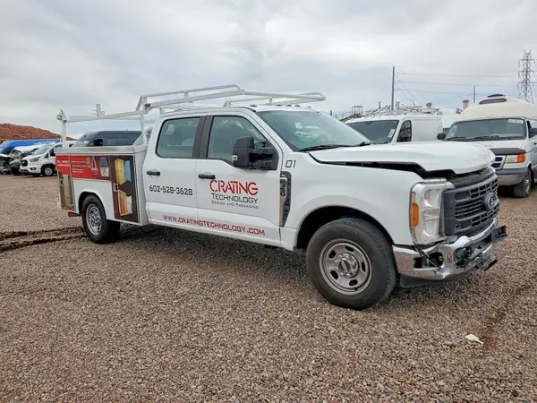1FT8W3AAXPEC92943 — 2023 Ford F350, фото 4 с аукциона Copart, Передняя часть