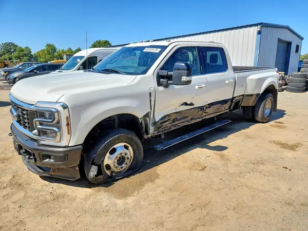 1FT8W3DT9REC29929 — 2024 Ford F350, Боковая часть (Side), фото до ремонта