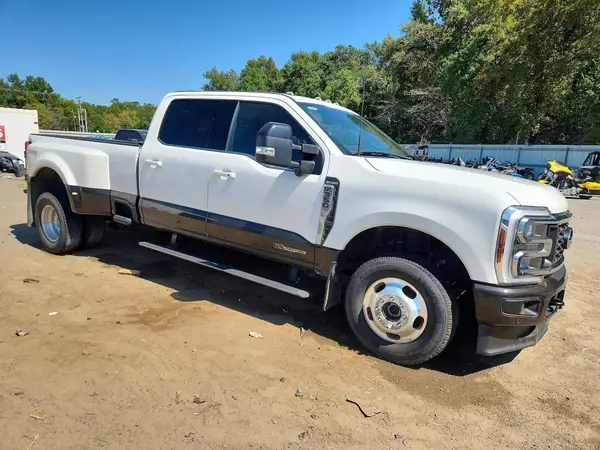 1FT8W3DT9REC29929 — 2024 Ford F350, фото 4 с аукциона Copart, Боковая часть