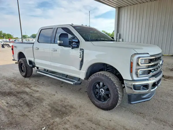 1FT8W3BN4RED96073 — 2024 Ford F350, фото 4 с аукциона Copart, Боковая часть