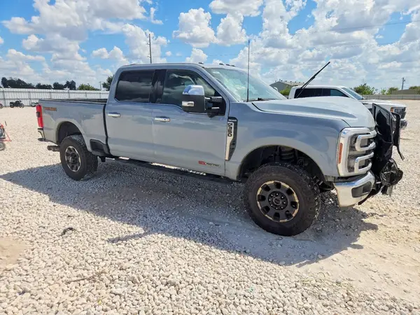 1FT8W3BM7REF90944 — 2024 Ford F350, фото 4 с аукциона Copart, Передняя часть