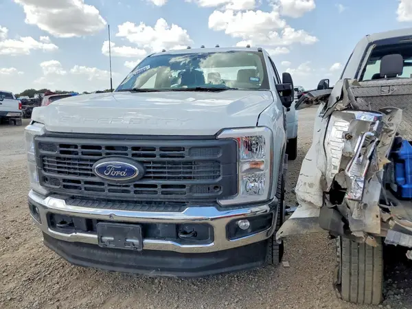 1FT8W3DT3SED40188 — 2025 Ford F350, Боковая часть (Side), фото до ремонта