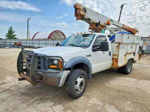 1FDXF46Y66EC68589 — 2006 Ford F450, Мелкие вмятины и царапины (Minor Dent/Scratches), фото до ремонта