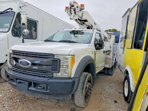 1FDUF4GT2HDA05210 — 2017 Ford F450, Мелкие вмятины и царапины (Minor Dent/Scratches), фото до ремонта