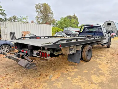 2018 Ford F550 VIN 1FDUF5GY6JEB99810 фото 4