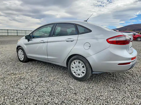 2015 Ford Fiesta VIN 3FADP4AJ6FM159208 фото 2