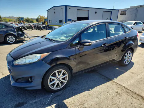 3FADP4BJ4FM205472 — 2015 Ford Fiesta, Передняя часть (Front End), фото до ремонта