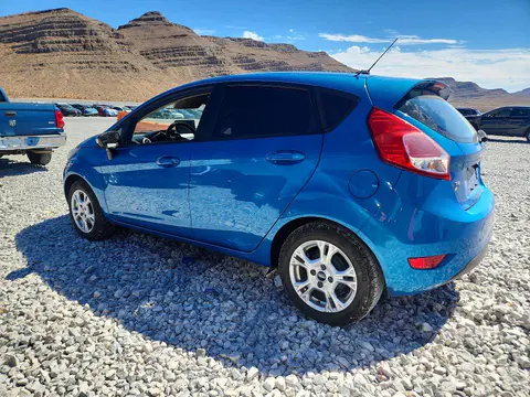 2016 Ford Fiesta VIN 3FADP4EJ3GM138084 фото 2