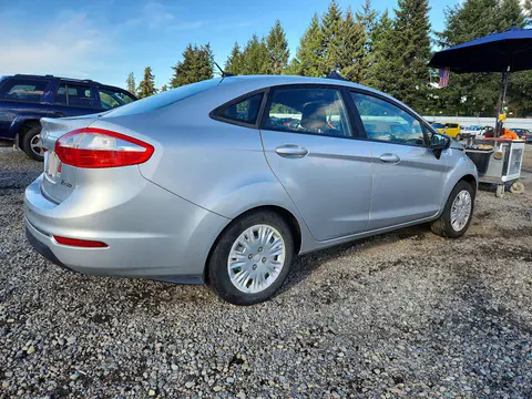 2016 Ford Fiesta VIN 3FADP4AJ7GM173829 фото 3