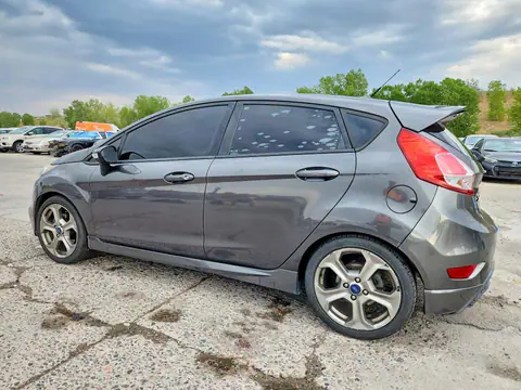 3FADP4GX9HM122488 — 2017 Ford Fiesta, фото 2 с аукциона Copart 30.09.2026, Передняя часть