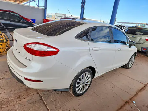 2018 Ford Fiesta VIN 3FADP4CJ8JM112218 фото 3