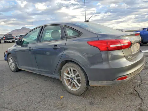 2018 Ford FOCUS SE VIN 1FADP3F26JL262425 фото 2