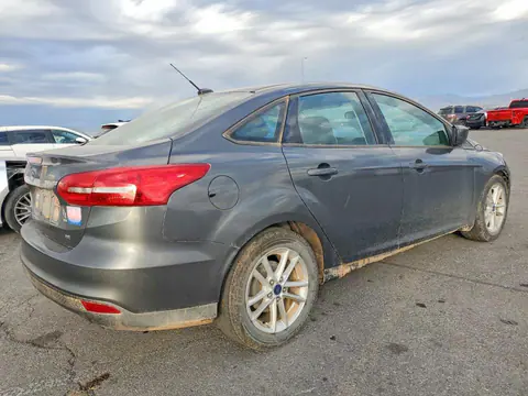 2018 Ford FOCUS SE VIN 1FADP3F26JL262425 фото 3