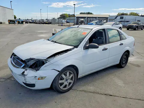 1FAFP34N55W298150 — 2005 Ford Focus, Передняя часть (Front End), фото до ремонта