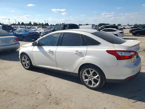 2012 Ford Focus VIN 1FAHP3J27CL173958 фото 2