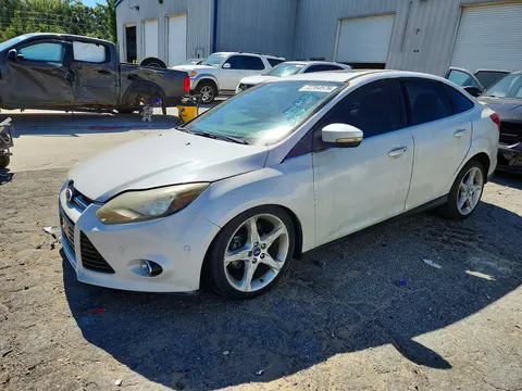 1FADP3J21DL116879 — 2013 Ford Focus, Передняя часть, фото до ремонта